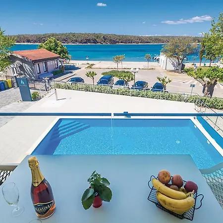 Gorgeous In With Pool *