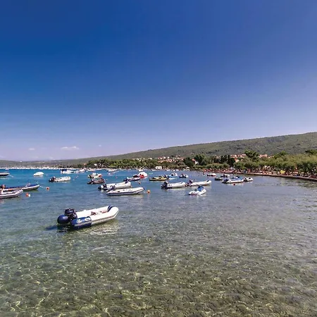 Gorgeous In With Pool Apartment *