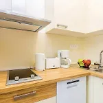 Gorgeous In With Pool Apartment *