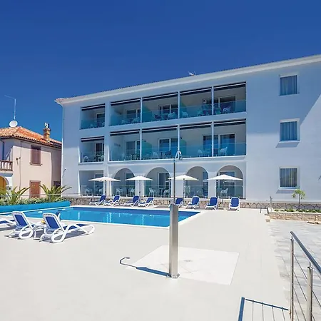 Gorgeous In With Pool