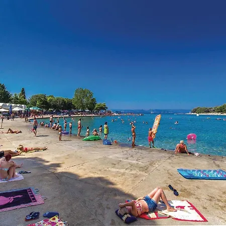 Gorgeous In With Pool 普纳特