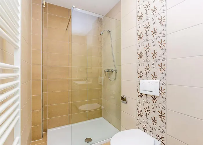 Lägenhet Gorgeous In With Pool