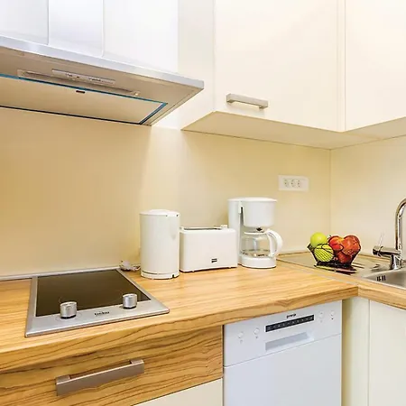 Cozy In With Swimming Pool Apartament *